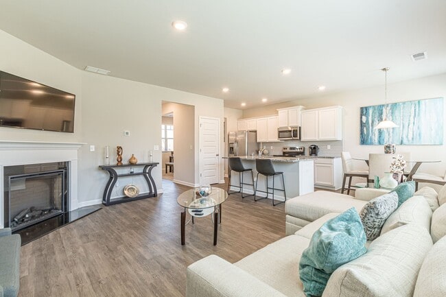 Building Photo - 2651 Lovejoy Crossing Dr