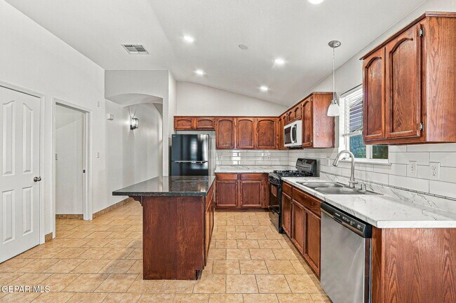 Building Photo - 2724 Granite Rock Pl