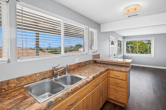 Building Photo - Remodeled San Diego Gem: 2-Bedroom + Den H...