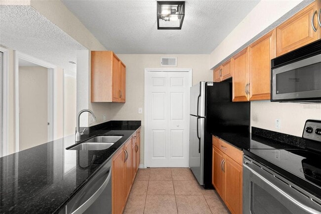 Building Photo - 3310 Haviland Ct