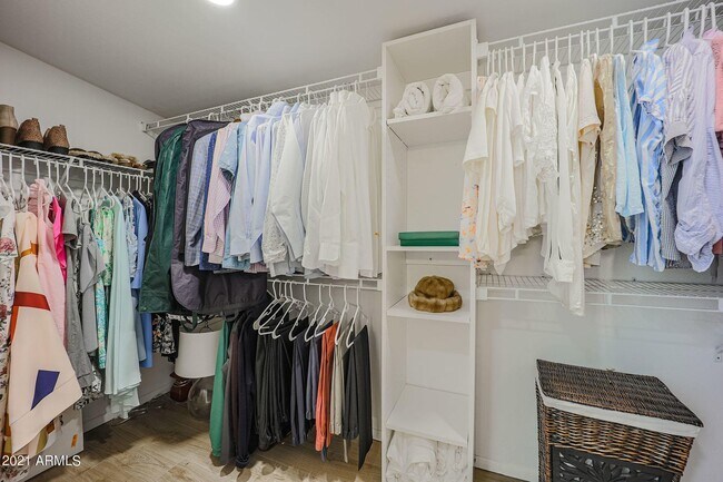 Building Photo - 8133 N 16th Dr