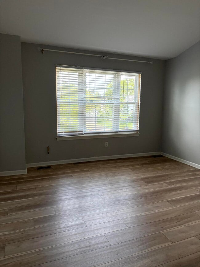 Building Photo - 4101 Rolling Meadow Ln