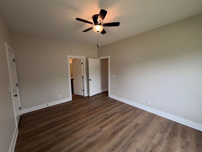 Building Photo - 206 Cates St