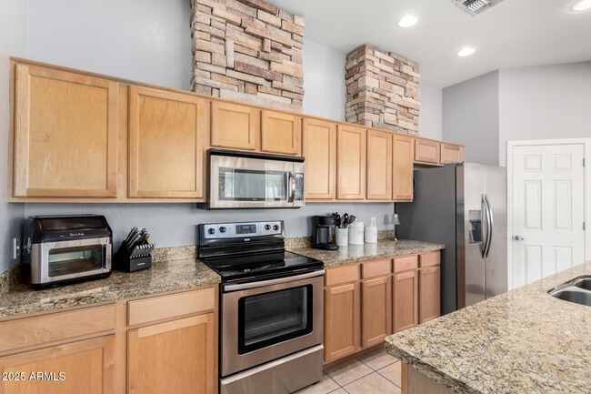 Building Photo - 42424 N Gavilan Peak Pkwy