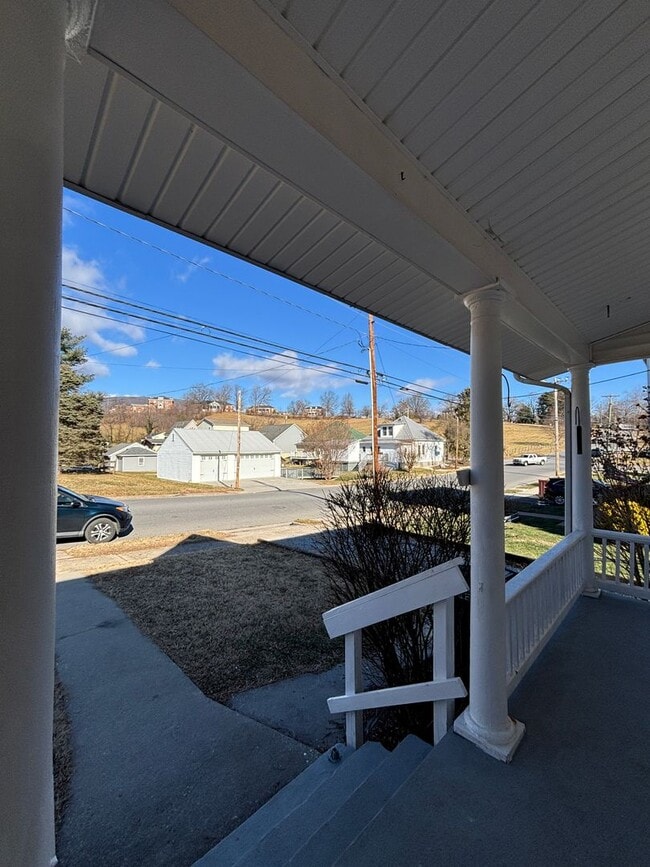 Building Photo - 14 W Carrollton Ave