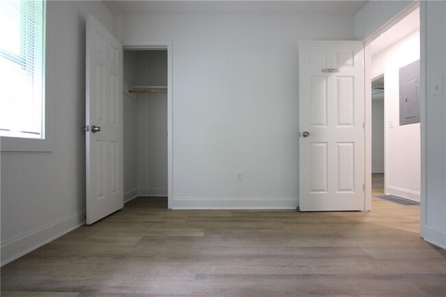 Building Photo - 3533 Larkspur Terrace