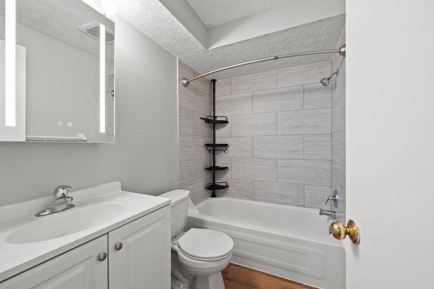 Bathroom - 1504 Glenn Ave