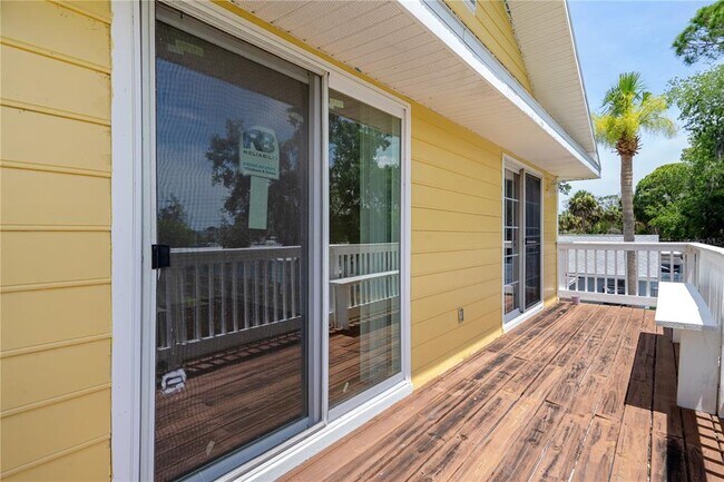 Building Photo - 8134 Papaya St