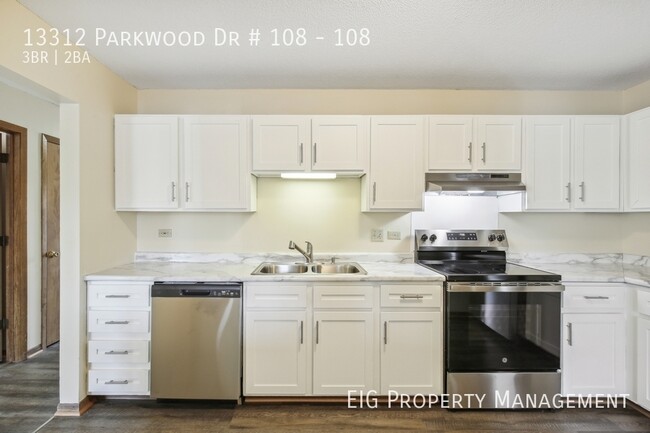 Building Photo - 13312 Parkwood Dr