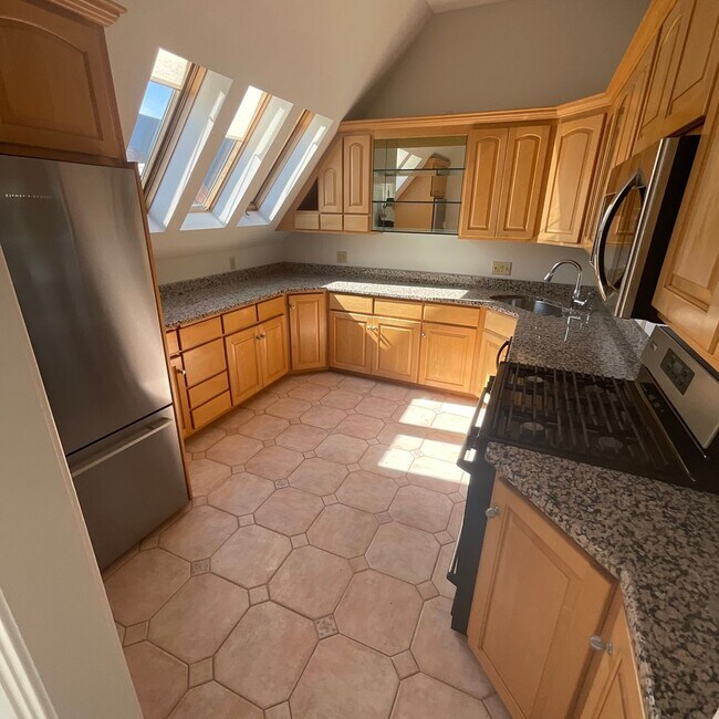 Building Photo - 0 Macdonough Place