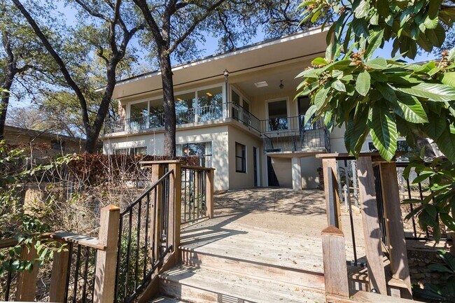 Building Photo - 3509 River Rd