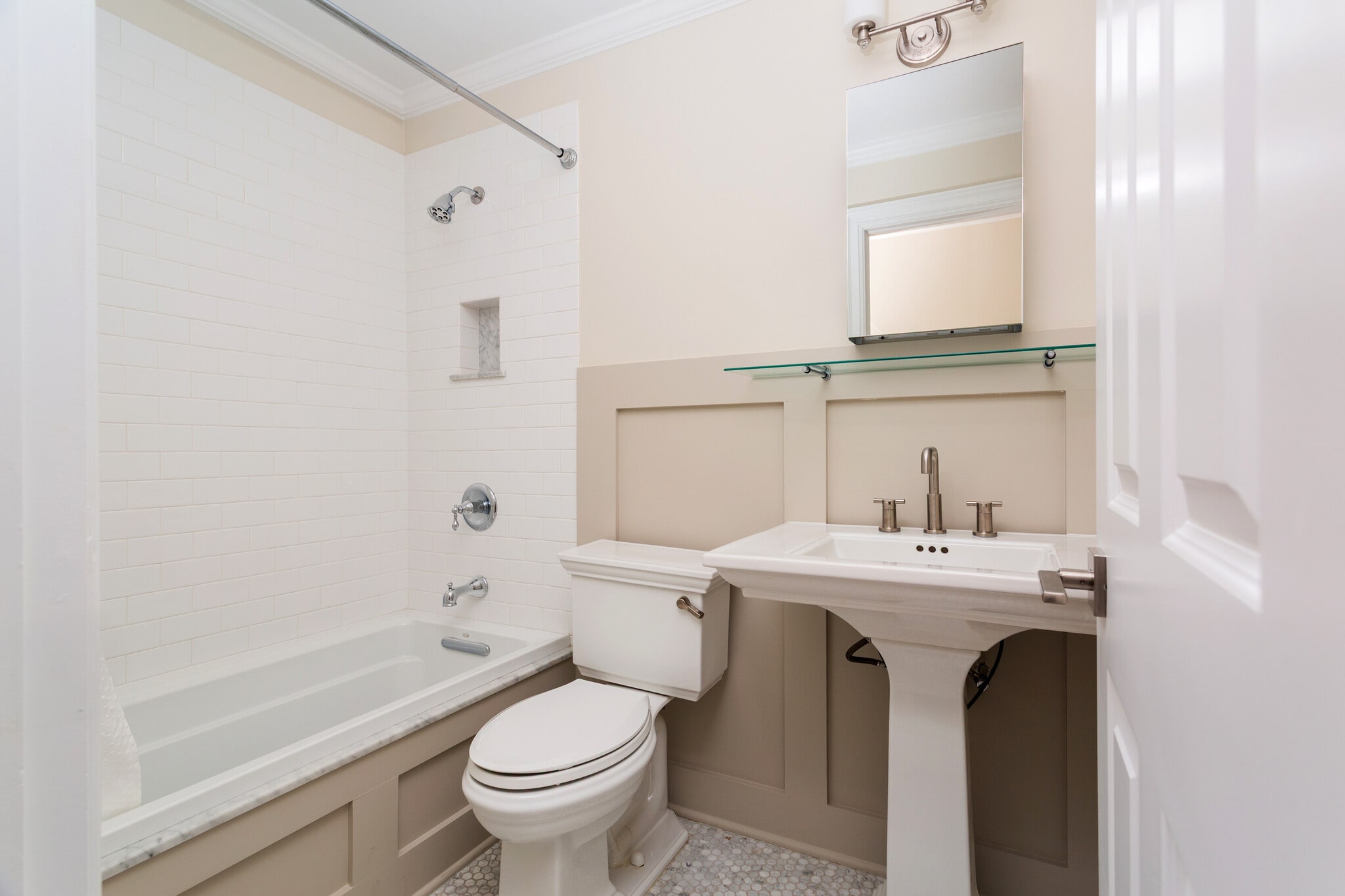 Guest Bath - 15 River Rd