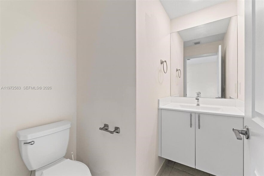 Building Photo - 4546 NW 83rd Ave