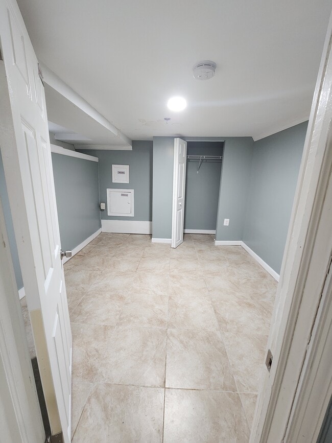 Building Photo - The Chartum