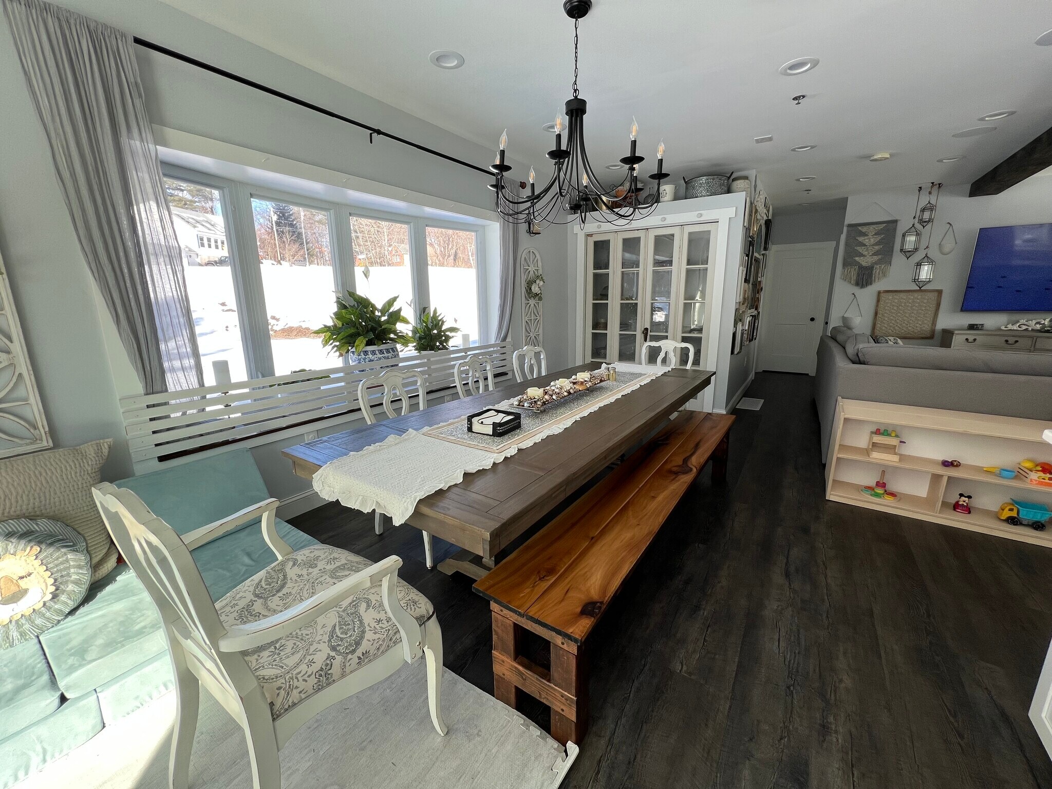 Dining Floor 1 - 41 Zapora Dr