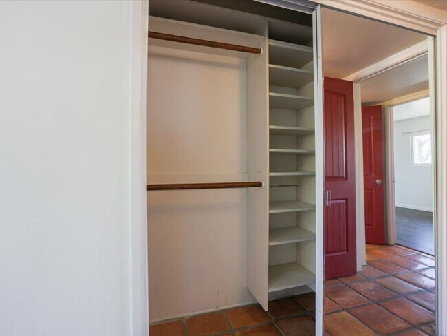 Building Photo - ? Stunning Mountain-View Home with Private Pool & All Utilities Included!!