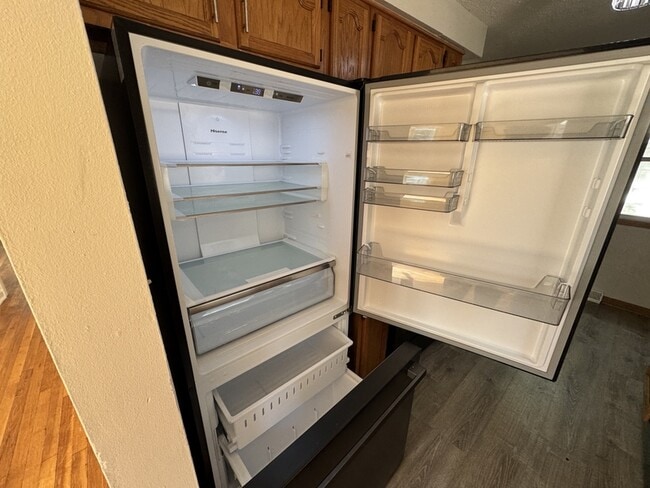 Building Photo - 13506 Bennington Ave