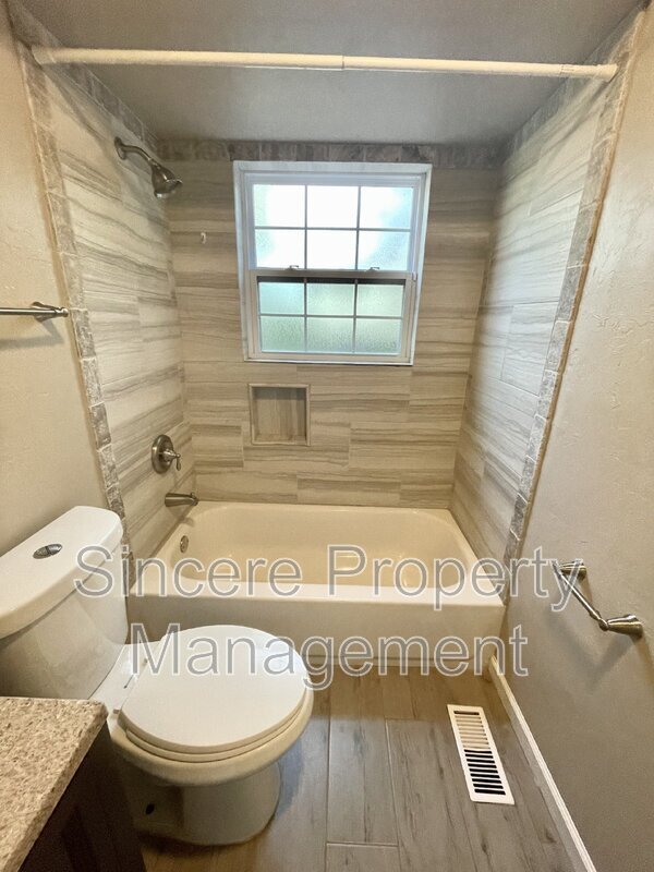 Building Photo - 120 N Ranchwood Blvd