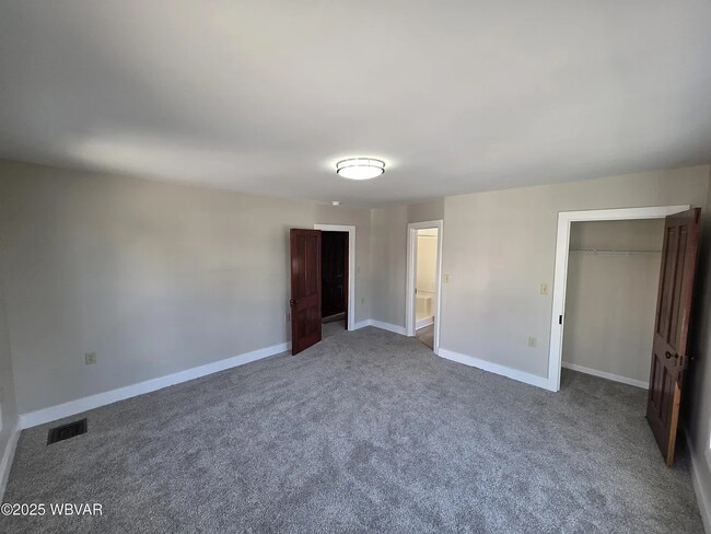 Building Photo - 77 E Houston Ave