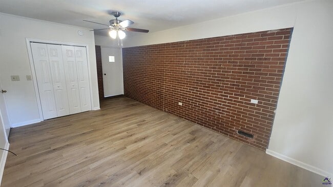 Building Photo - 1119 Briarcliff Rd
