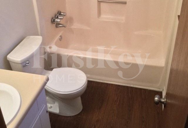 Building Photo - 1408 Meadowind Ct SW