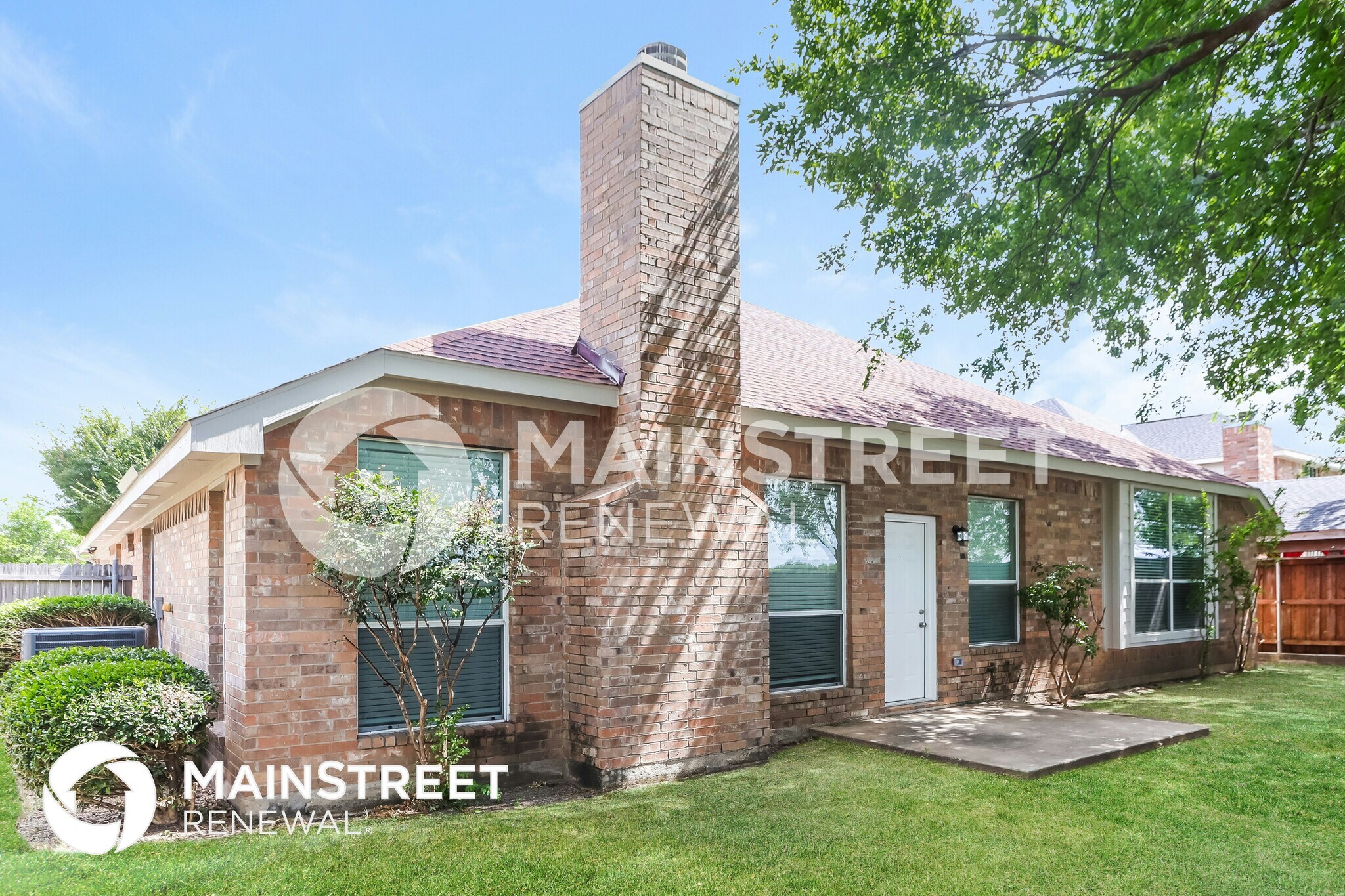 Building Photo - 700 Shady Meadow Ln