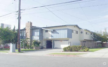 Building Photo - 919 S Flower St