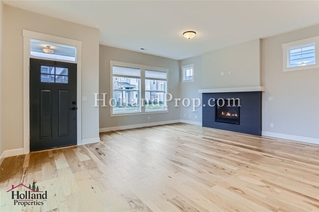 Building Photo - Charming 3-Bedroom Retreat in Quiet Beaverton Neighborhood