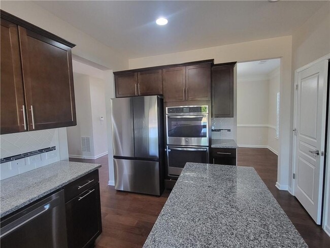 Building Photo - 5295 Rustic Ct