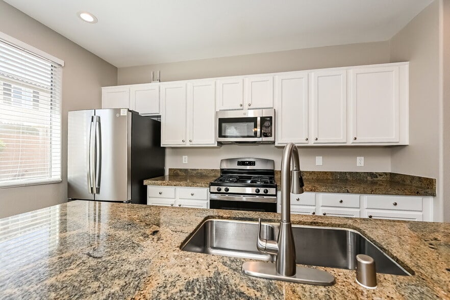 Building Photo - 10435 Romoco Ct