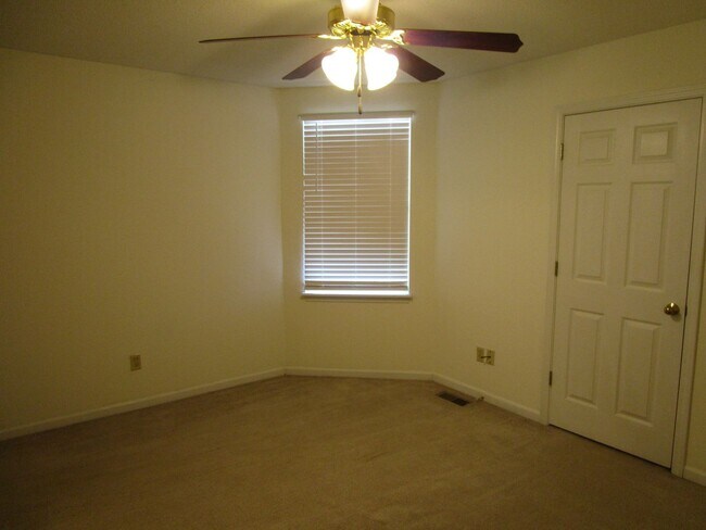 Building Photo - 4302-4304 Cheryl Ct.