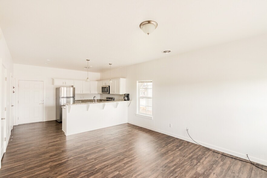 Building Photo - 11257 W Gabrielle Dr