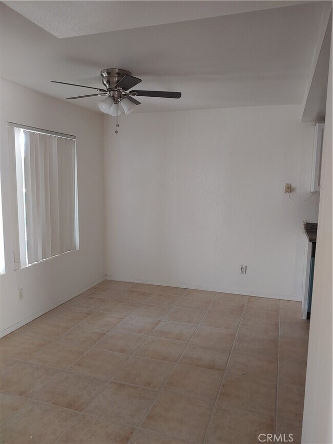 Building Photo - 16961 Green Ln