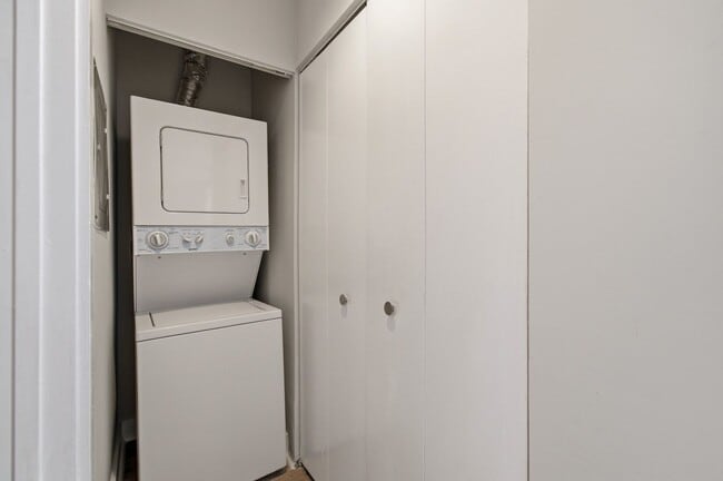 Building Photo - 2305 18th St NW