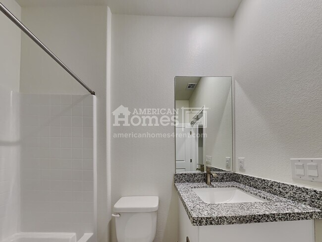 Building Photo - 92 Cabaletta Lane