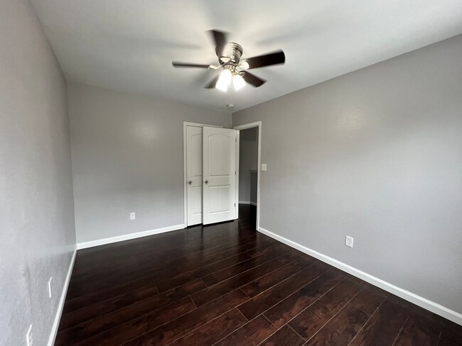 Building Photo - 3 bedroom home in Portmsouth