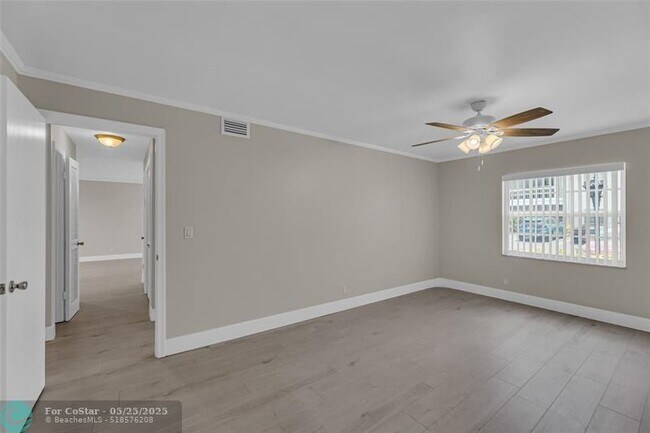 Building Photo - 6319 Bay Club Dr