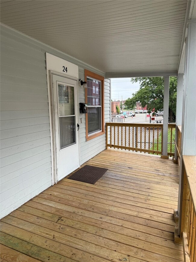 Building Photo - 26 Linden Ave
