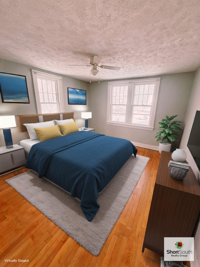 Building Photo - 3 bed 2 bath single family home with a detached 2 stall garage