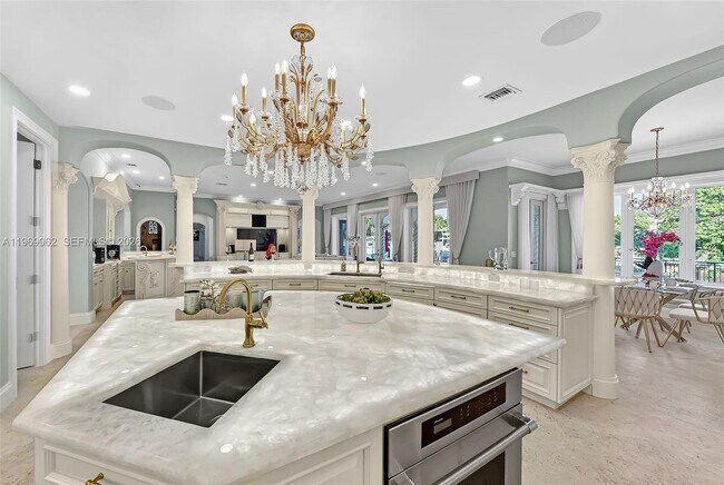 Building Photo - 628 Coral Way