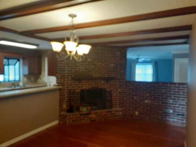 Building Photo - 2817 Bower Rd