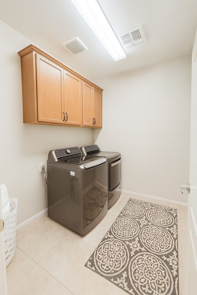 Building Photo - 5826 N 194th Ln