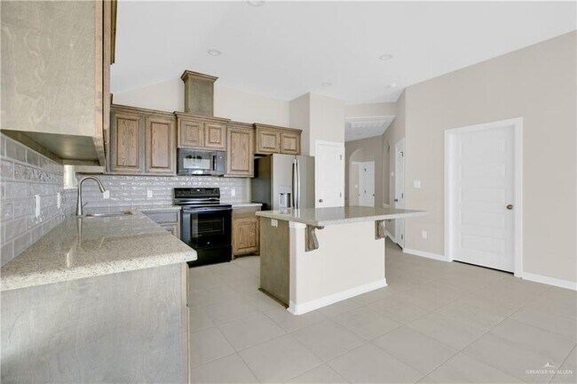 Building Photo - 23 Sereno St