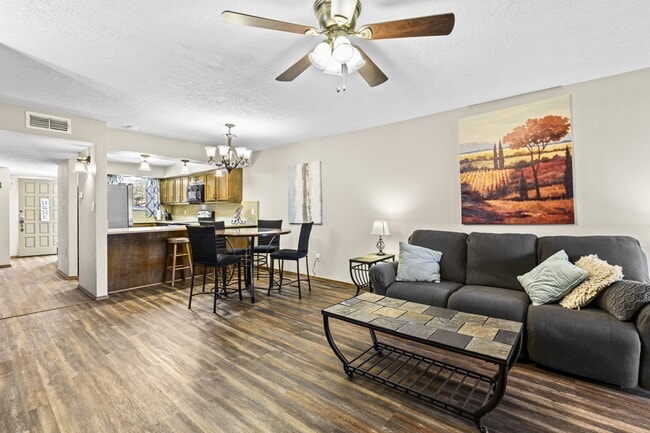 Building Photo - 214 Metz Dr