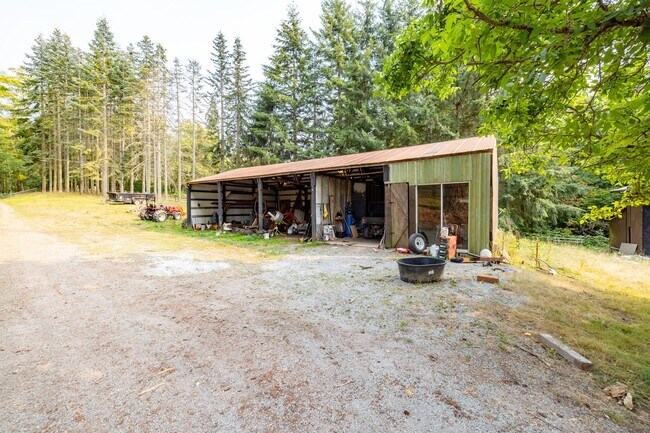 Building Photo - 20479 Comet Ln