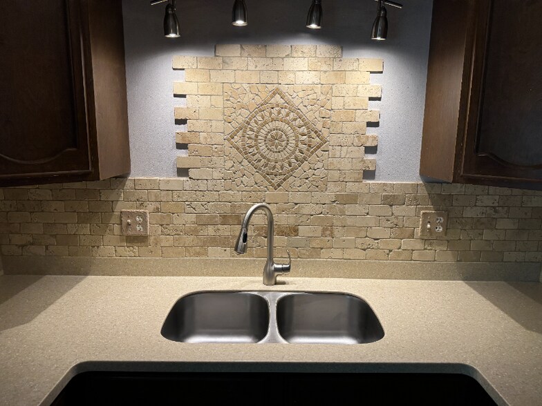 Building Photo - 117 York Rd