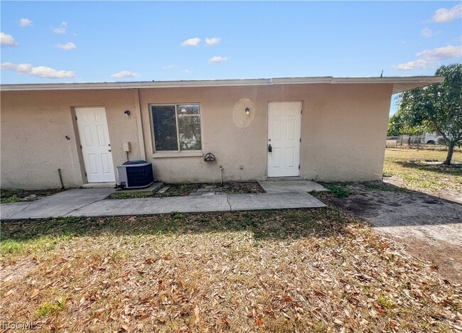 Building Photo - 2239 Iris Way