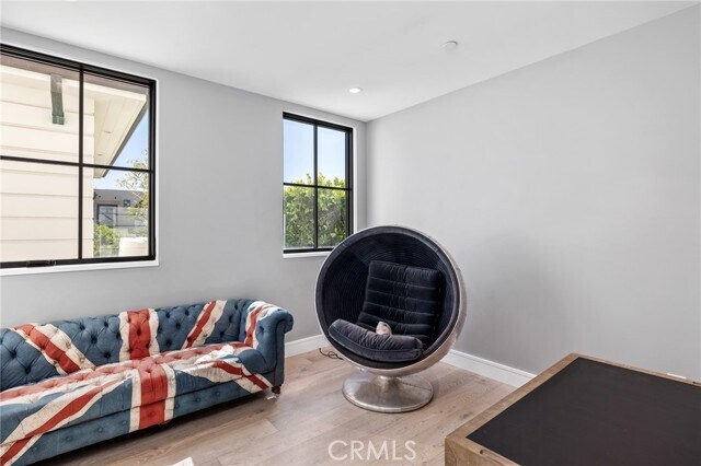 Building Photo - 2428 The Strand