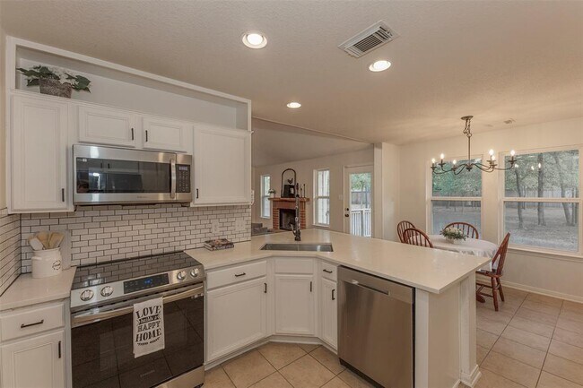 Building Photo - 4217 Kellywood Dr