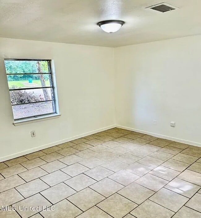 Building Photo - Gulfport 3 Bedroom